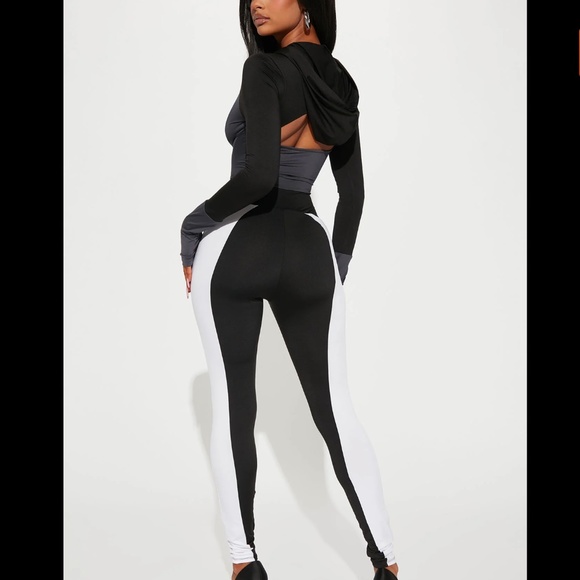 NWOT Black/Gray/White L/S Skinny Legging Jumpsuit Backless Hooded Thumbholes Sex - Picture 3 of 3